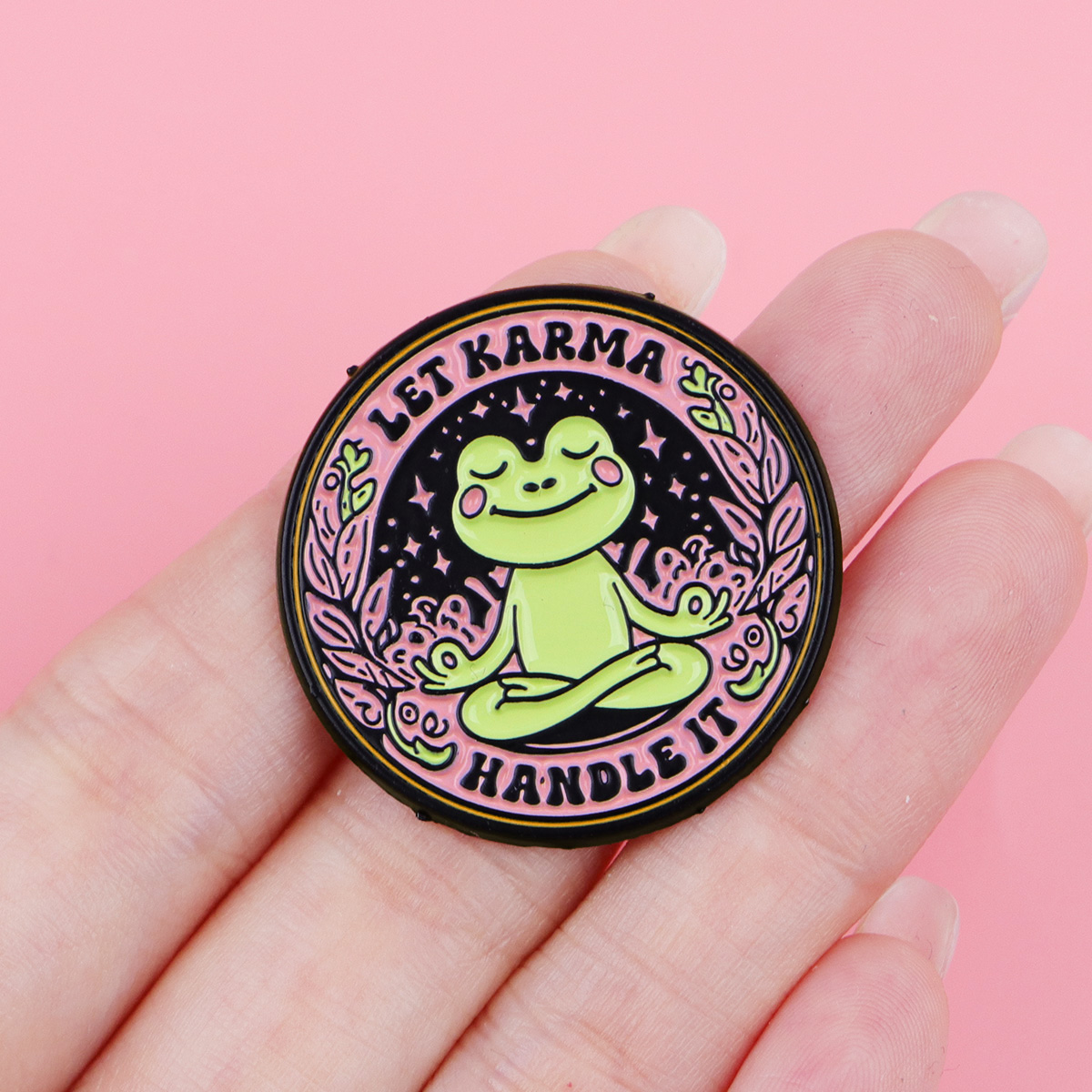 Broche de Esmalte Yoga Frog LE - Pilates Yoga Bag avaliação e preço
